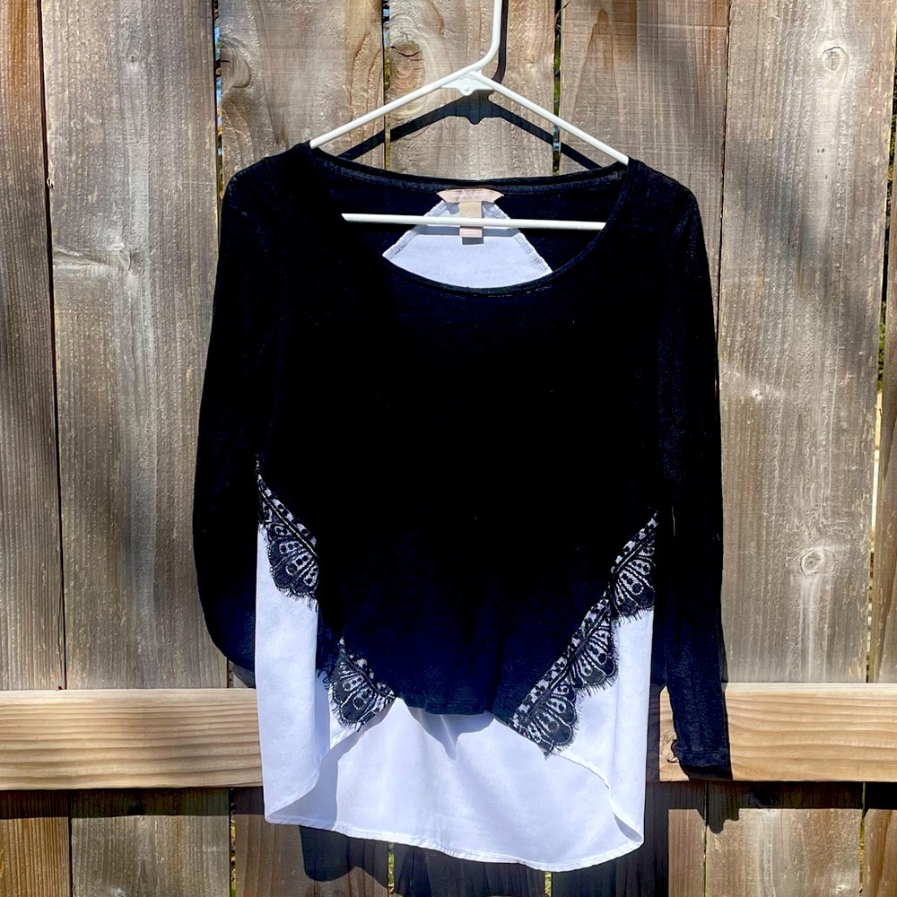 Black and white Banana Republic top